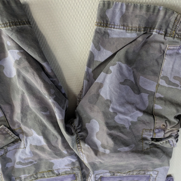 Sold - Picture 5 of 7